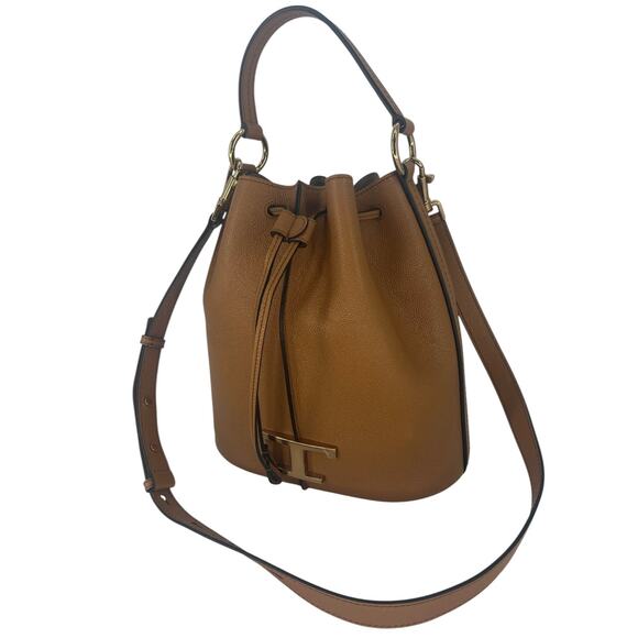 Tod's Timeless Small Leather Bucket Bag - Picture 4 of 16